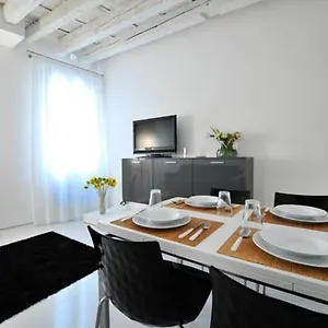 Apartament Venetian